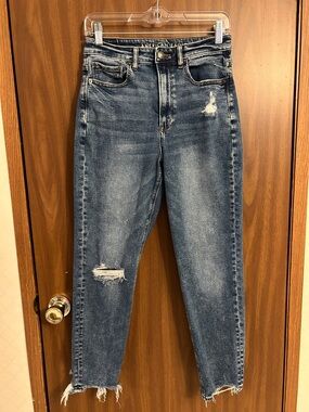 American Eagle Outfitters High-Rise Distressed Mom Jeans - Blue Wash